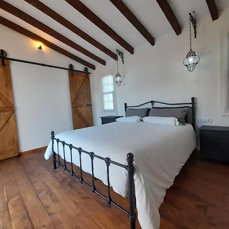 Casa Del Castillo Con Piscina Vakantiehuis Dénia