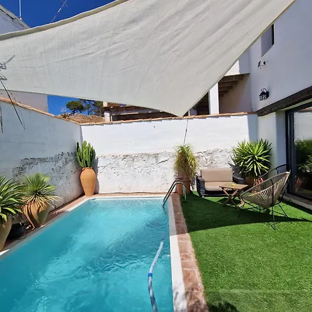 Casa Del Castillo Con Piscina Dénia